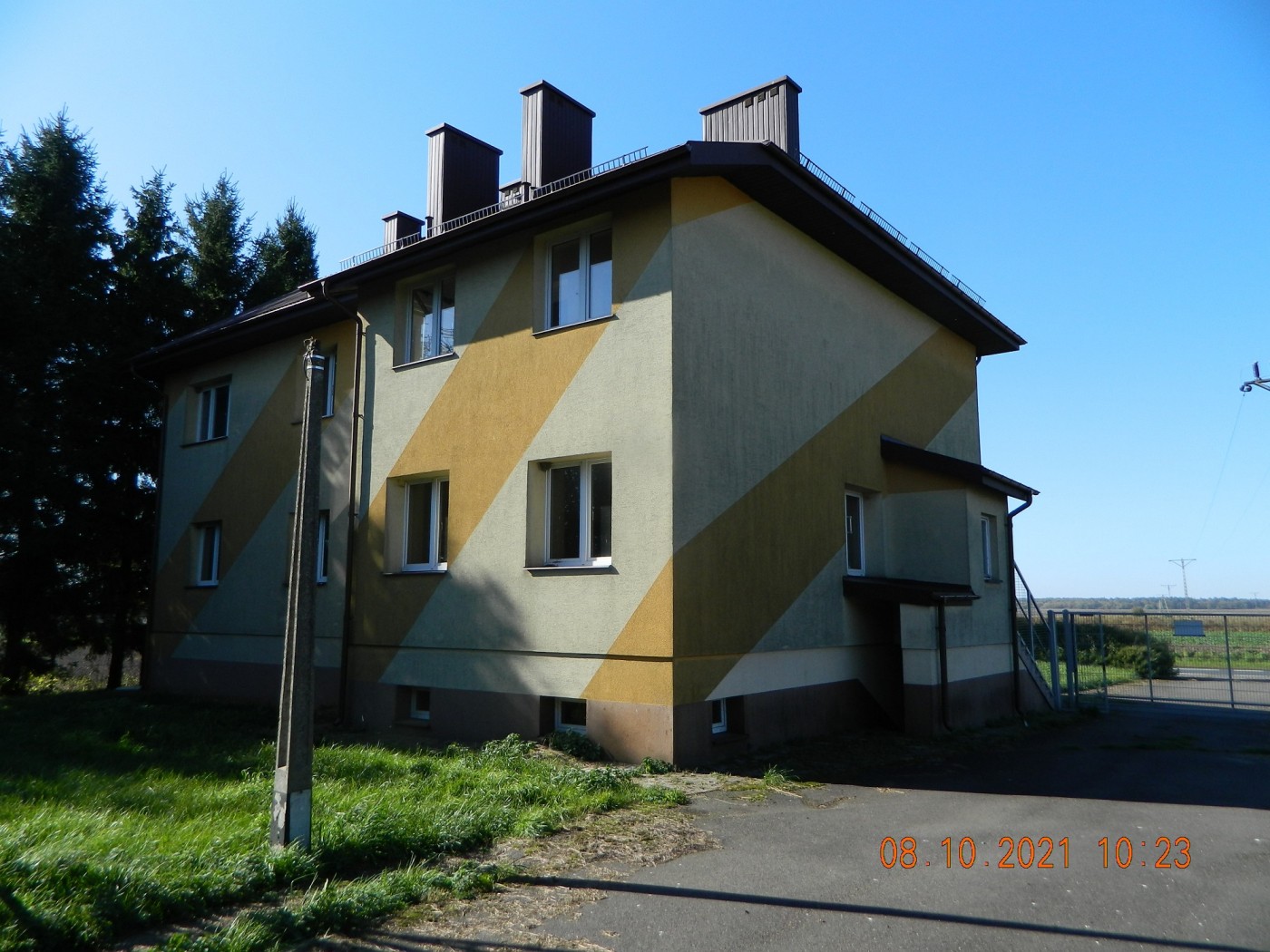 pe-poturzyn-od-zaplecza